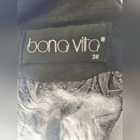 Bona Vita jacket. Black and navy with flowers. Size 8 - Picture 11 of 11